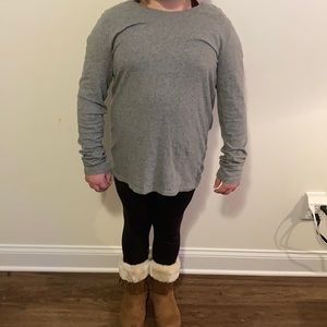 Gray long sleeve shirt